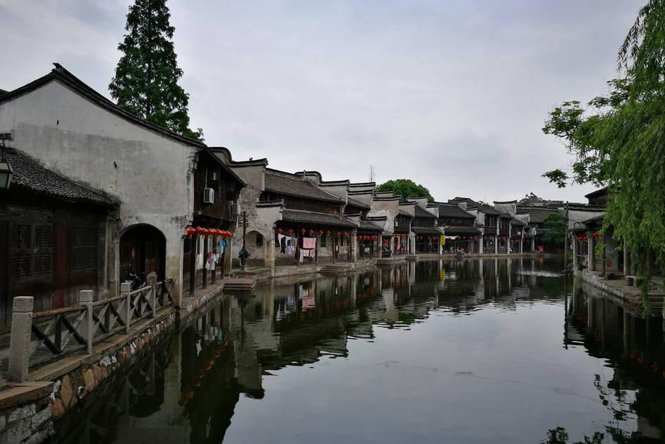 姑娘出差时扫码领了一包湿巾救急 回杭州就进了妇科诊室